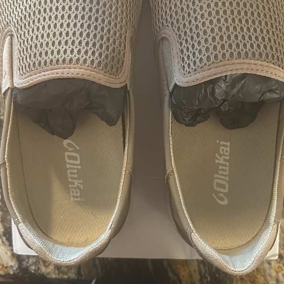 OluKai Slip-On (style: Lae'ahi) Great Condition!! - Picture 3 of 7